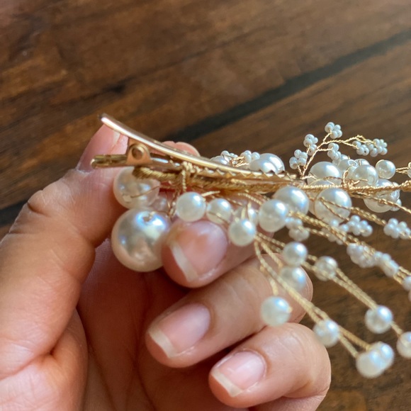 Hairpiece pearls ! - Picture 6 of 9